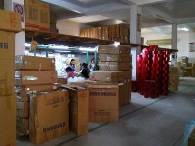 很多商店都是工廠直發,工廠直銷,他們的東西真的比一般零售店便宜嗎